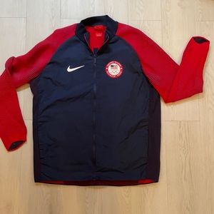 NIKE performance jacket